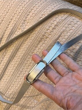 Banana Republic Silver Narrow Metallic Leather Belt with Oval Loop XL